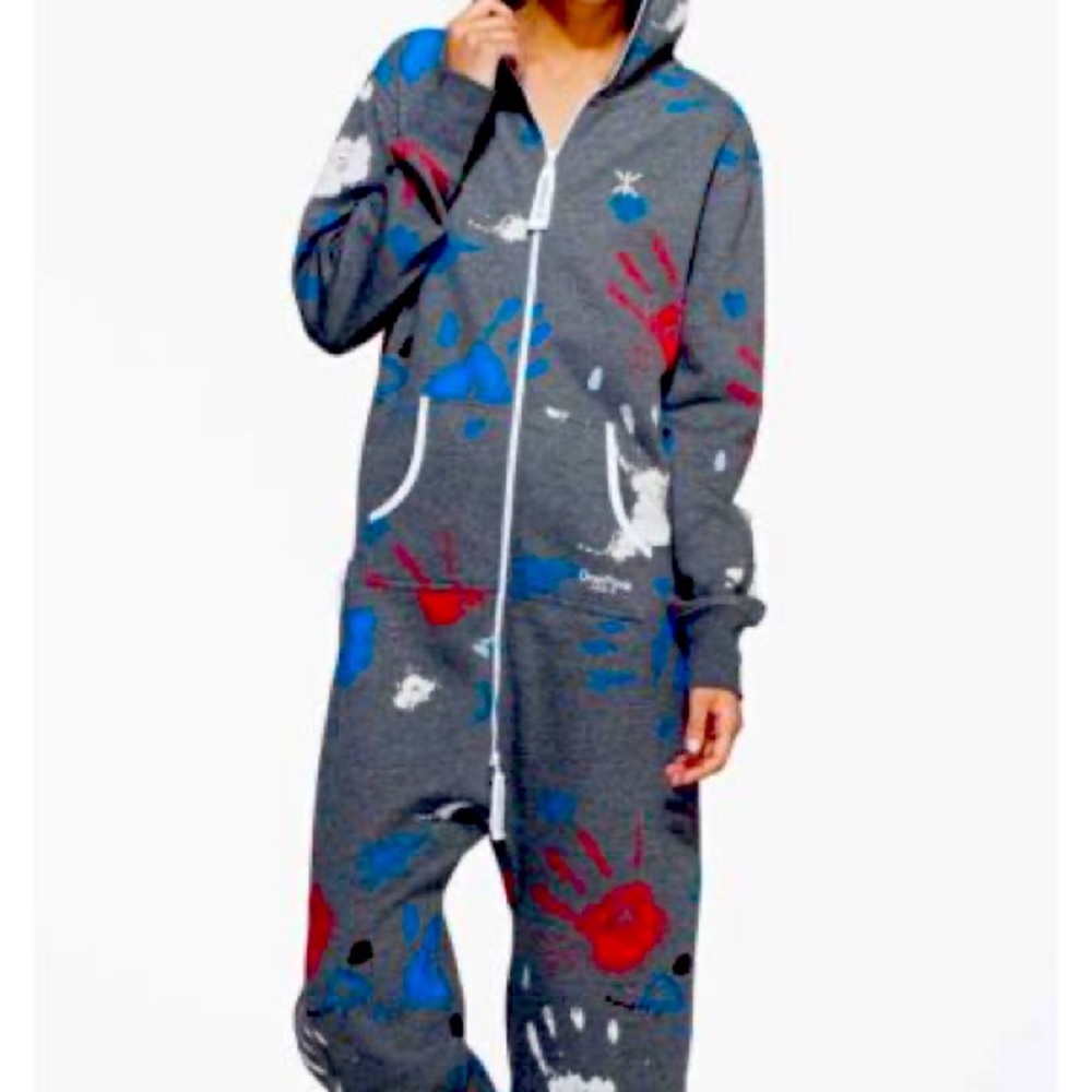 ISO LOOKING FOR ANY OF THESE ONE DIRECTION ONESIE / JUMPSUIT IN MEDIUM OR LARGE